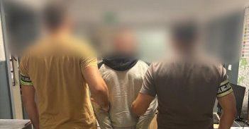 Kryminalni ujawnili narkotyki, uprawę konopi i amunicję